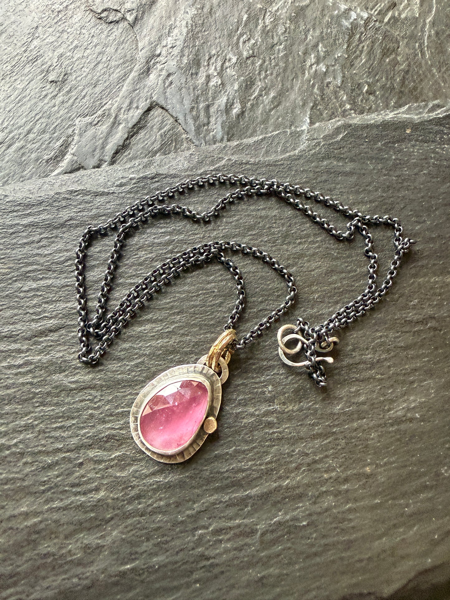 Thai Pink Sapphire Pendant