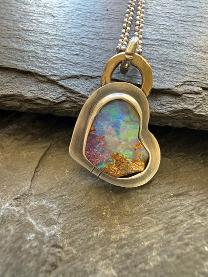 Dainty Hear Opal