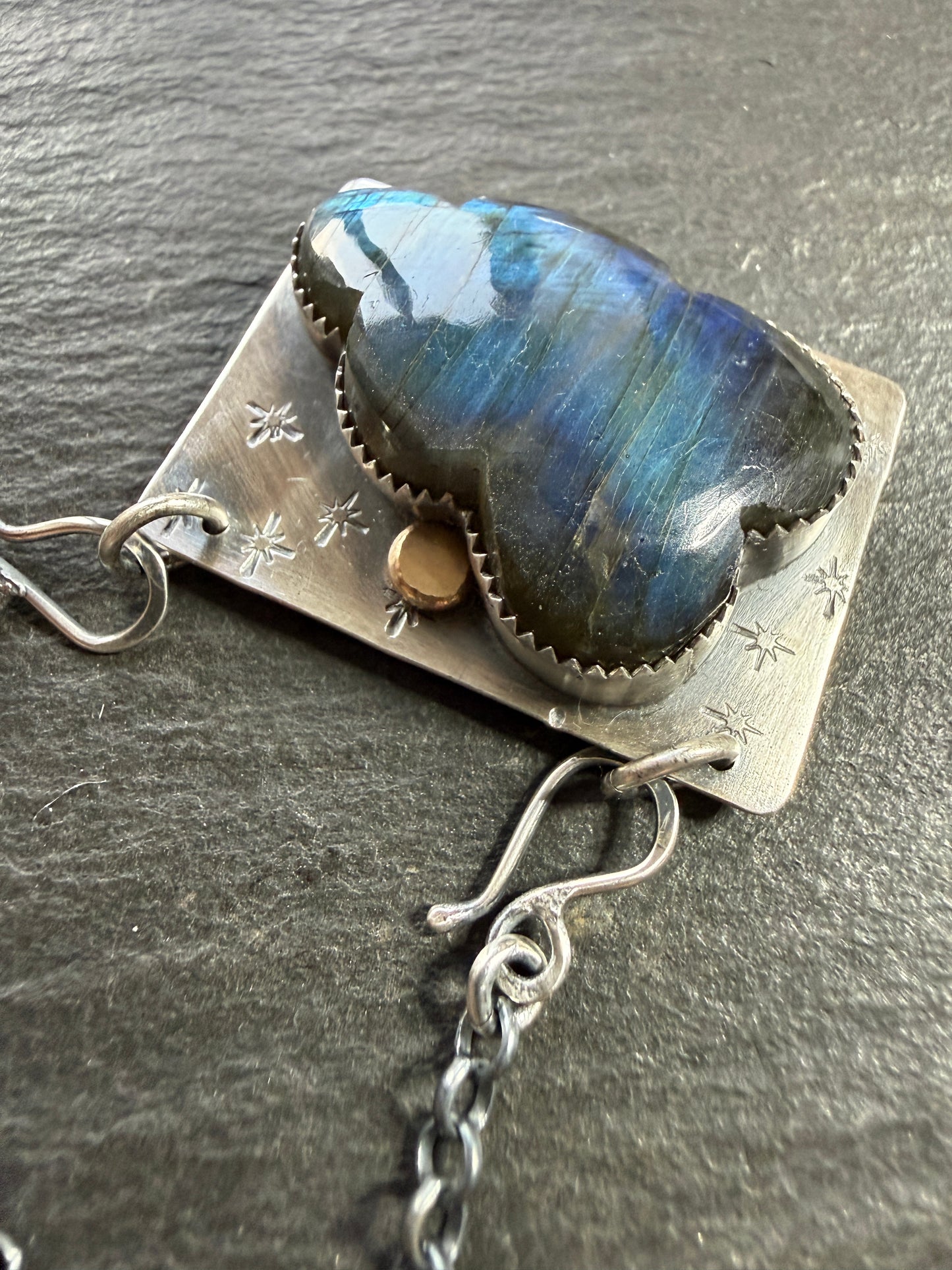 Moody Blue Labradorite Cloud