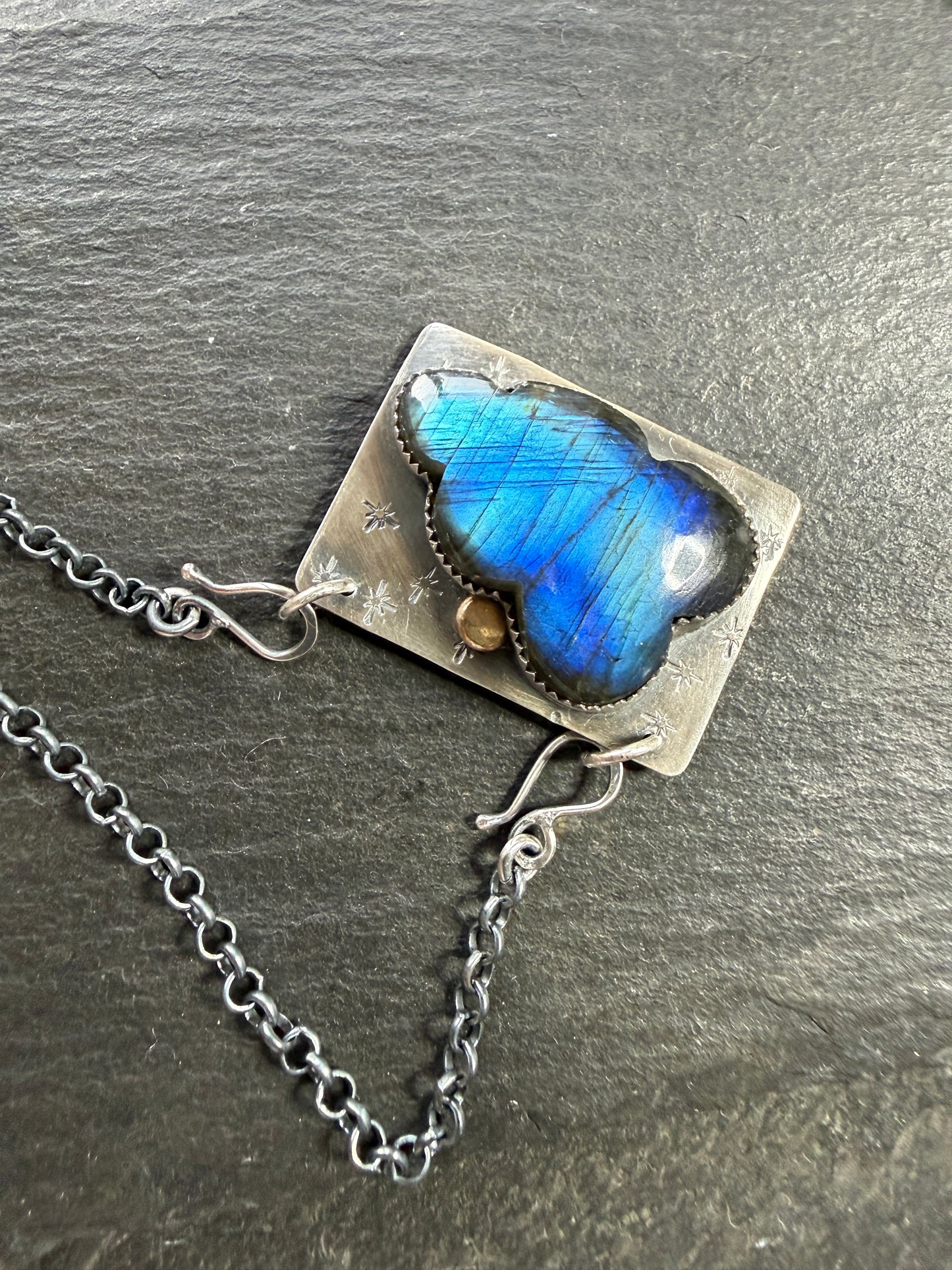Moody Blue Labradorite Cloud