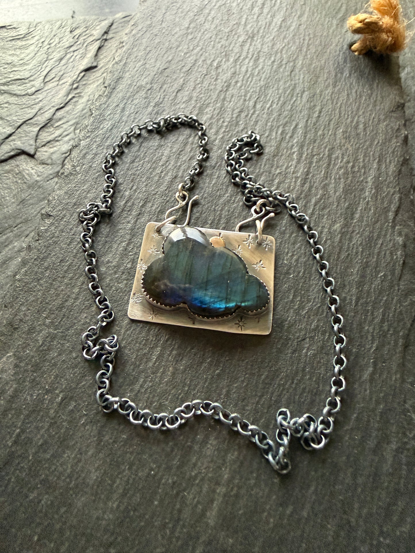Moody Blue Labradorite Cloud