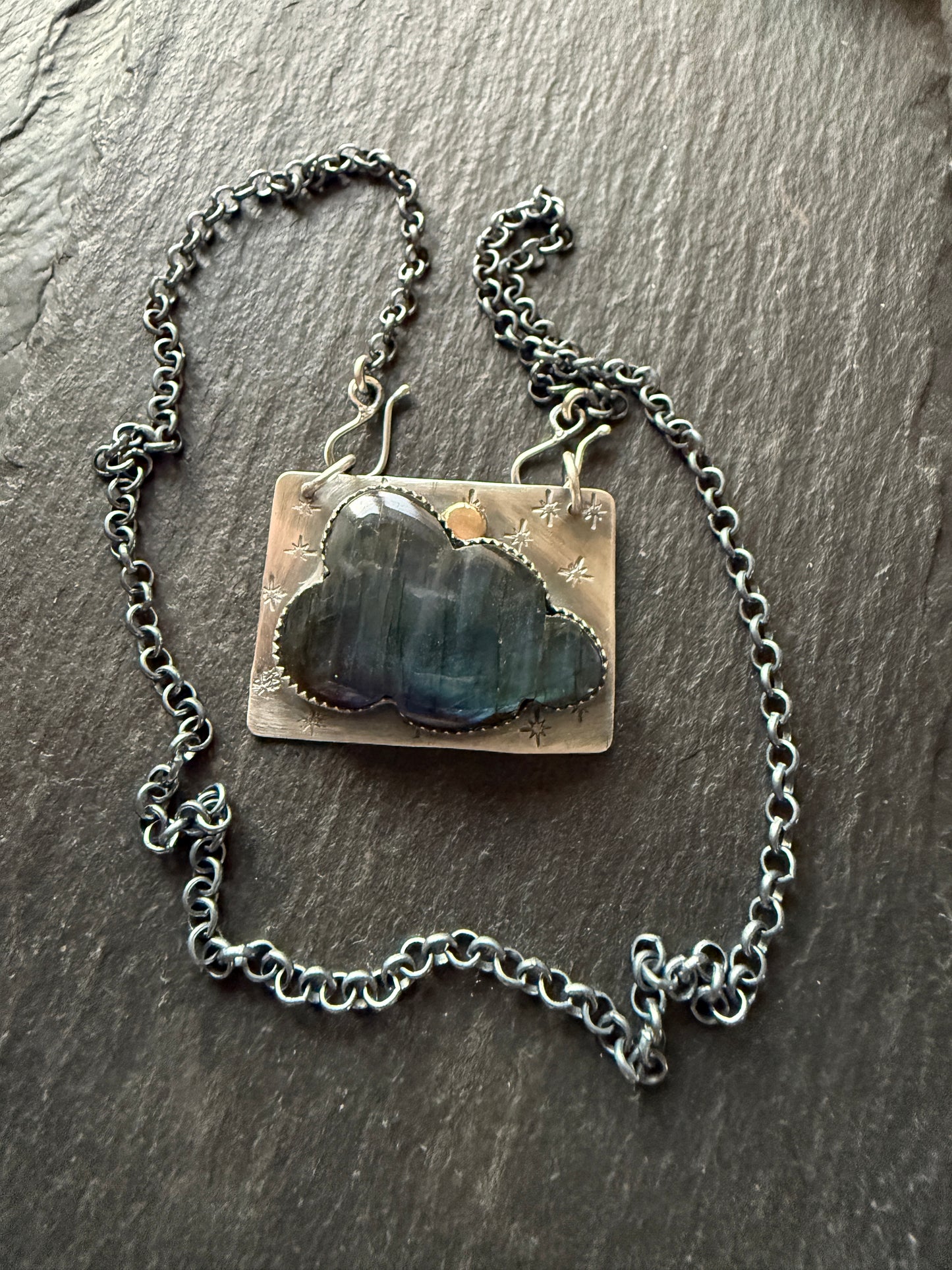 Moody Blue Labradorite Cloud