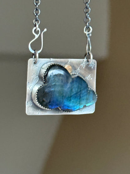Moody Blue Labradorite Cloud