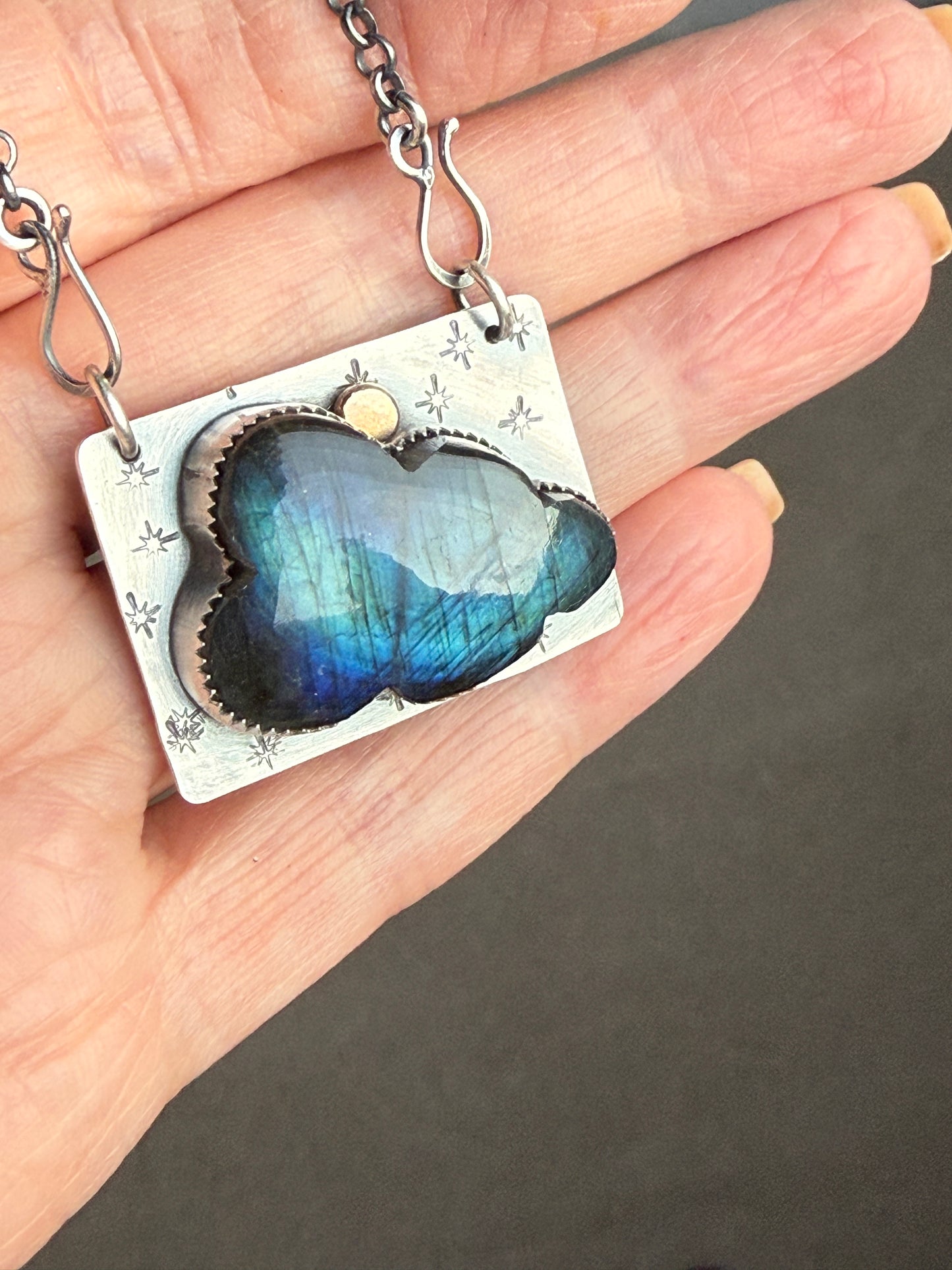 Moody Blue Labradorite Cloud