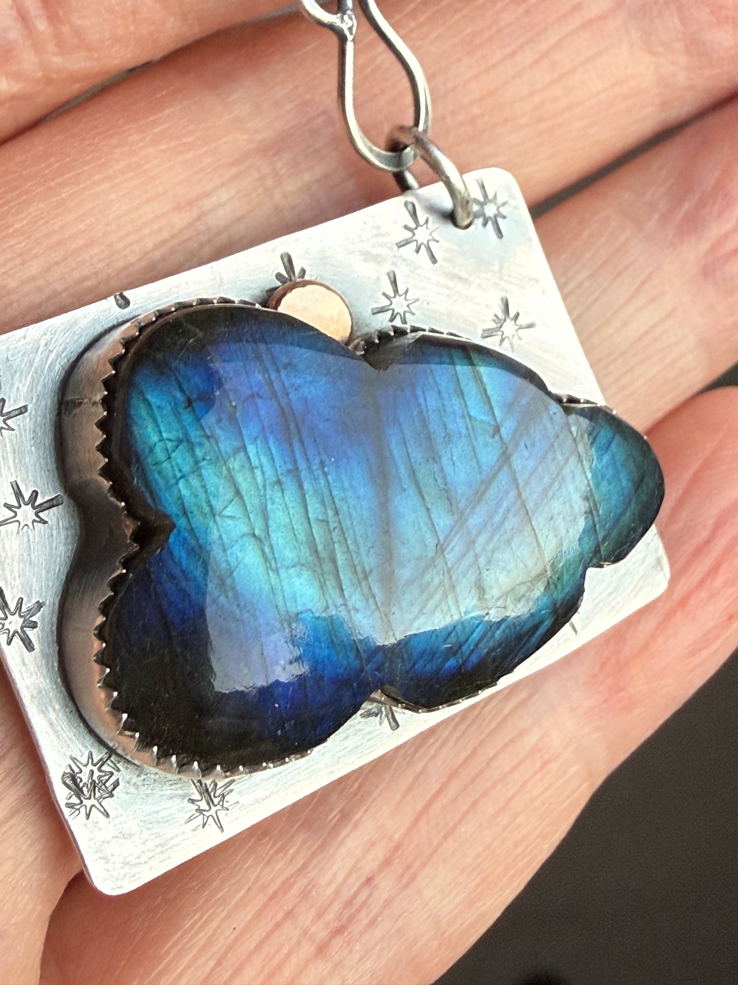 Moody Blue Labradorite Cloud