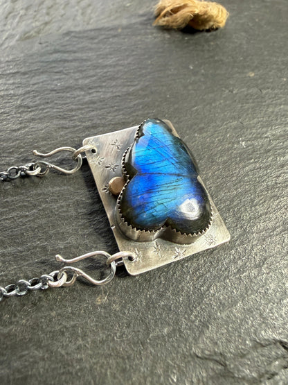 Moody Blue Labradorite Cloud