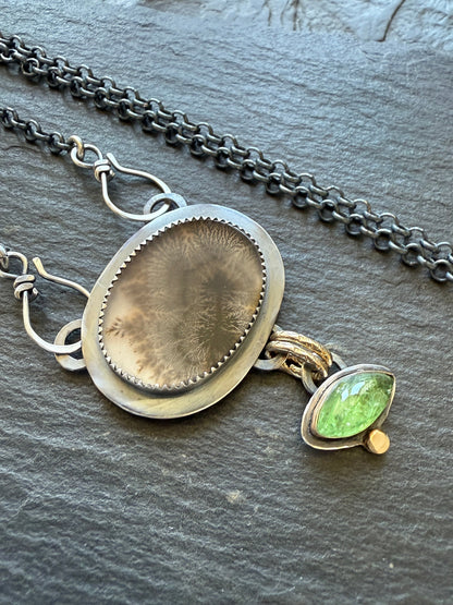 Dentritic Agate & Tsavorite Garnet Necklace