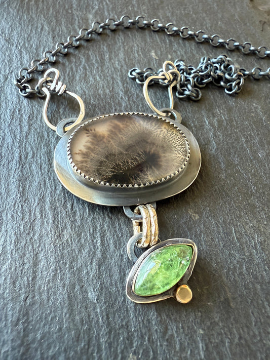 Dentritic Agate & Tsavorite Garnet Necklace