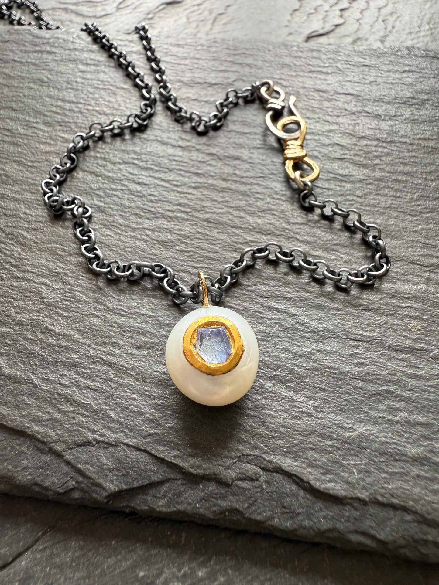 Freshwater Pearl & Tanzanite Pendant