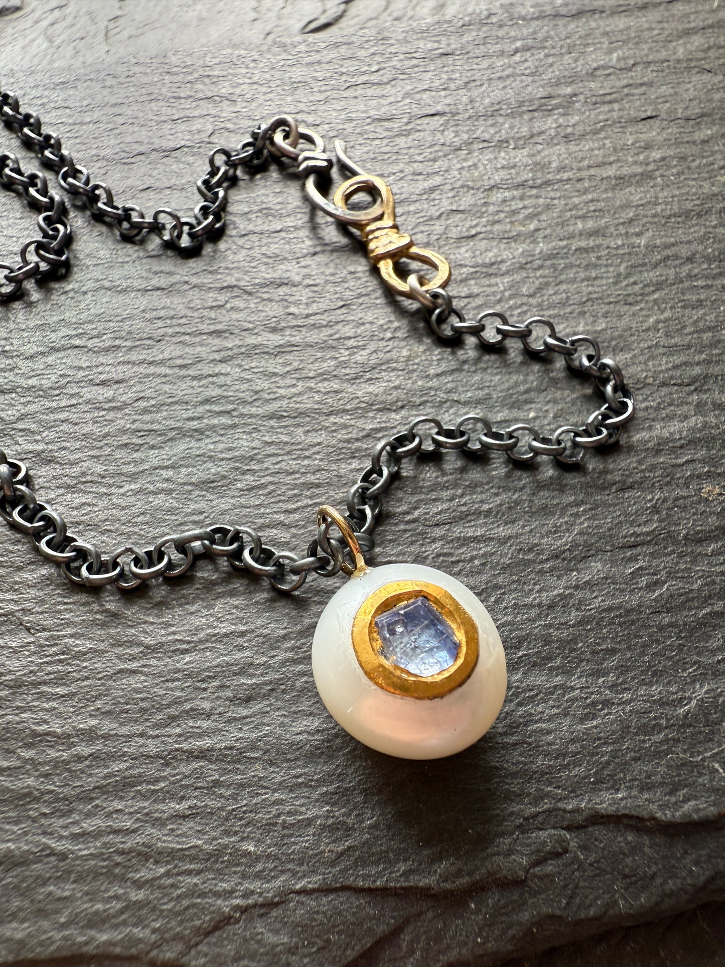 Freshwater Pearl & Tanzanite Pendant